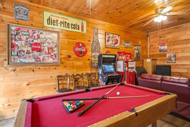 1713 Parkway View Court, Sevierville, TN 37876