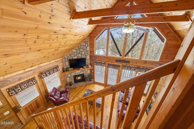 1713 Parkway View Court, Sevierville, TN 37876