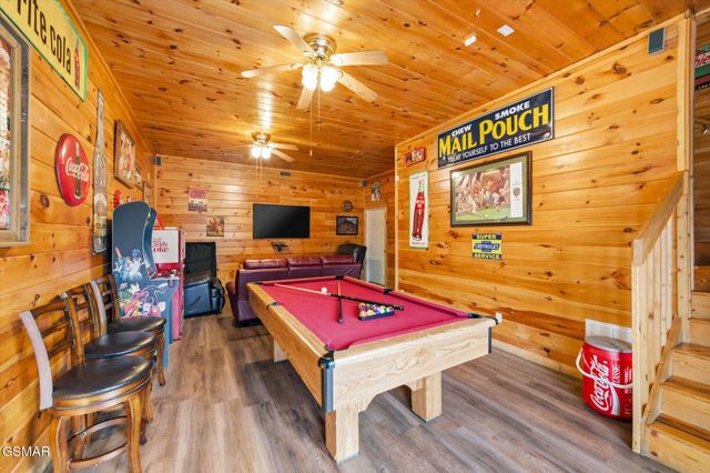 1713 Parkway View Court, Sevierville, TN 37876