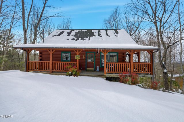 1713 Parkway View Court, Sevierville, TN 37876