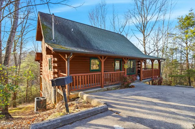 1713 Parkway View Court, Sevierville, TN 37876