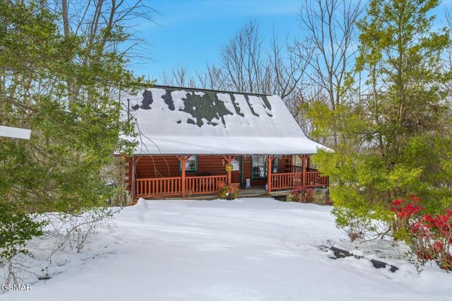 1713 Parkway View Court, Sevierville, TN 37876