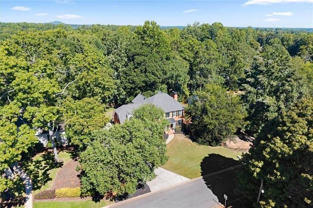 907 Forest Pond Drive, Marietta, GA 30068