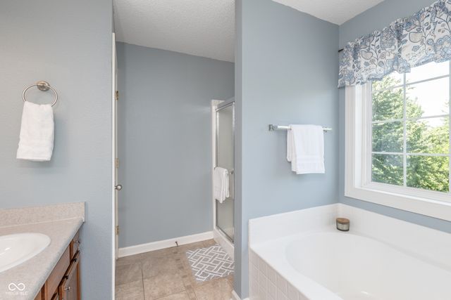 9652 Rhodes Court, Avon, IN 46123