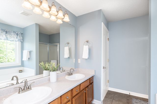 9652 Rhodes Court, Avon, IN 46123
