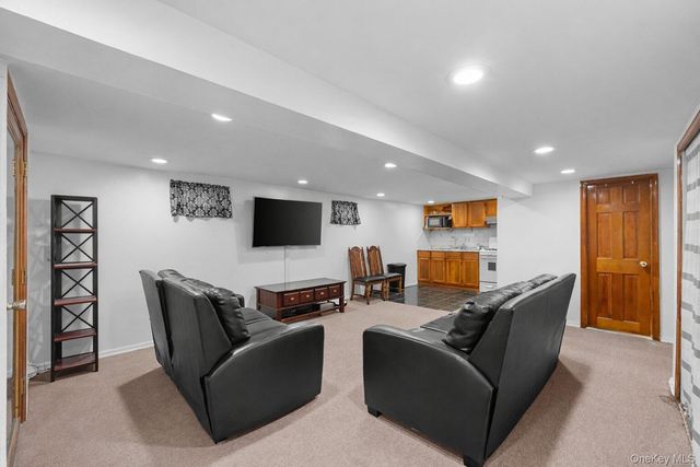 13301 226th Street, Laurelton, NY 11413