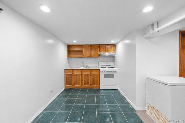 13301 226th Street, Laurelton, NY 11413