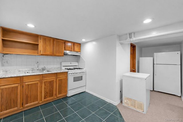 13301 226th Street, Laurelton, NY 11413