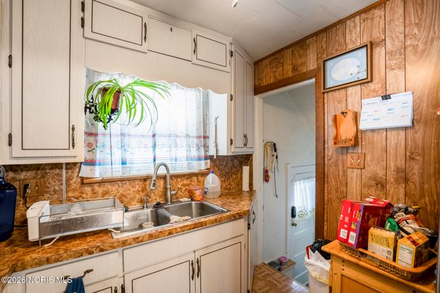 2544 Oak Grove Place, Toledo, OH 43613