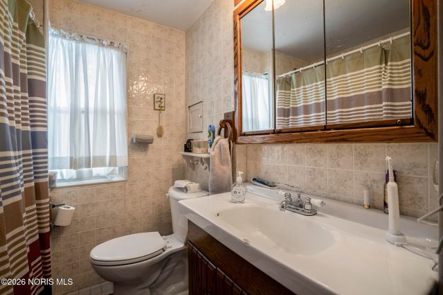 2544 Oak Grove Place, Toledo, OH 43613