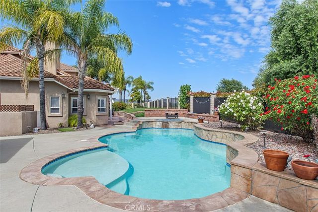 38410 Shoal Creek, Murrieta, CA 92562
