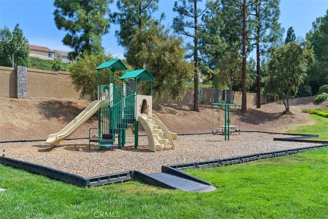 38410 Shoal Creek, Murrieta, CA 92562