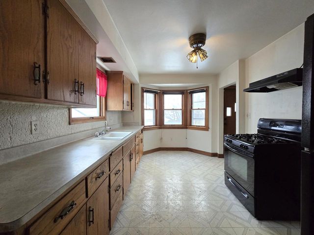 4123 W Good Hope ROAD, Milwaukee, WI 53209