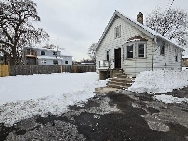 4123 W Good Hope ROAD, Milwaukee, WI 53209