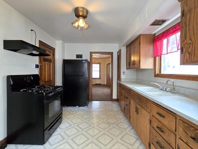 4123 W Good Hope ROAD, Milwaukee, WI 53209