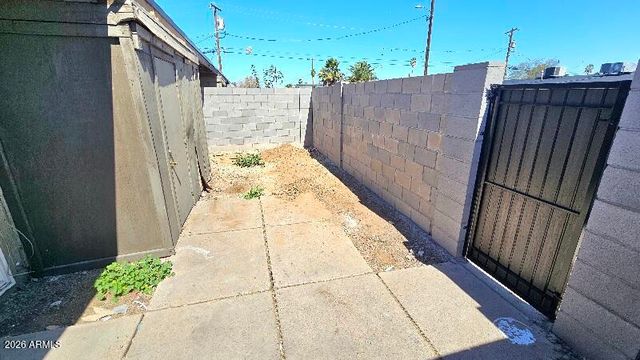 2202 W HEATHERBRAE Drive, Phoenix, AZ 85015