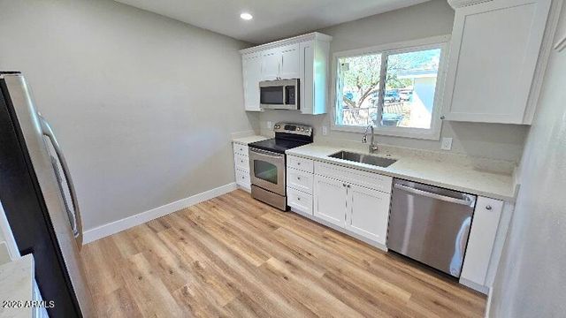 2202 W HEATHERBRAE Drive, Phoenix, AZ 85015
