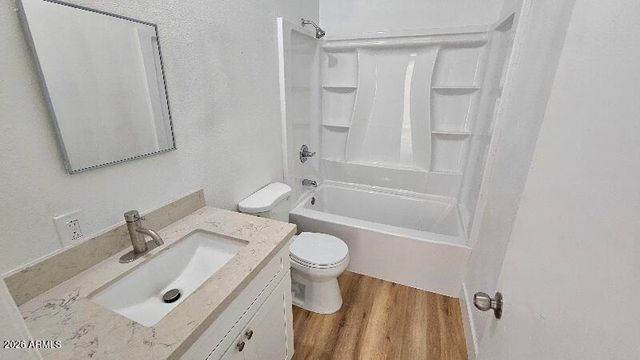 2202 W HEATHERBRAE Drive, Phoenix, AZ 85015