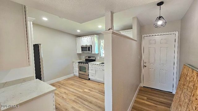 2202 W HEATHERBRAE Drive, Phoenix, AZ 85015