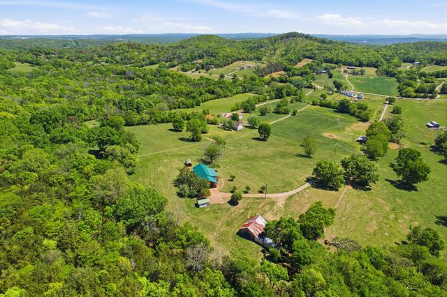 2982 McCanless Rd, Nolensville, TN 37135