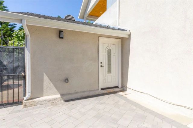 6600 Charlesworth Avenue, North Hollywood, CA 91606