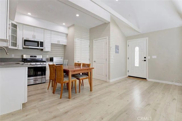 6600 Charlesworth Avenue, North Hollywood, CA 91606