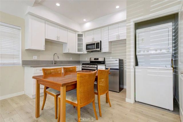 6600 Charlesworth Avenue, North Hollywood, CA 91606