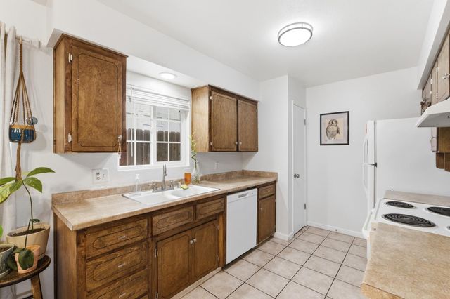 10 W 9th Street, Clovis, CA 93612