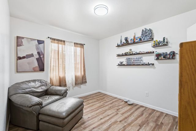 10 W 9th Street, Clovis, CA 93612