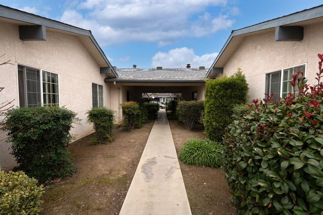 10 W 9th Street, Clovis, CA 93612