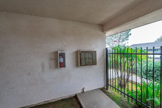 10 W 9th Street, Clovis, CA 93612