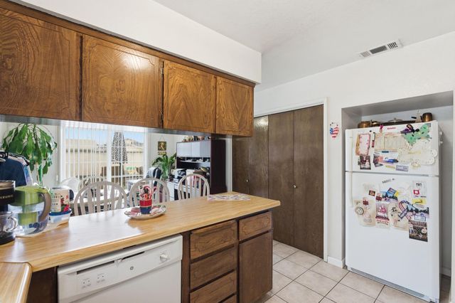 10 W 9th Street, Clovis, CA 93612