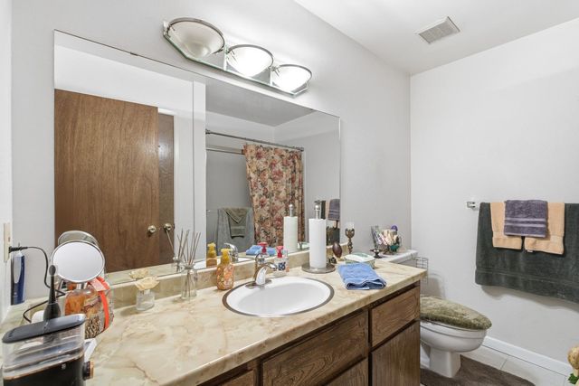 10 W 9th Street, Clovis, CA 93612