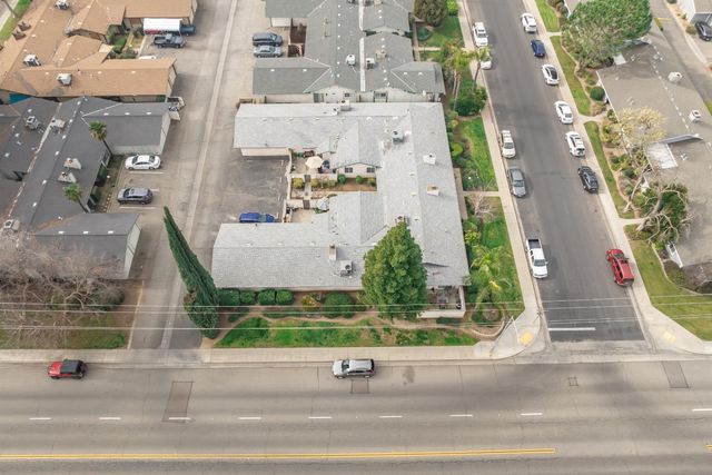 10 W 9th Street, Clovis, CA 93612