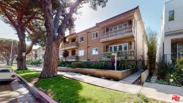 11440 National Boulevard 2, Los Angeles, CA 90064