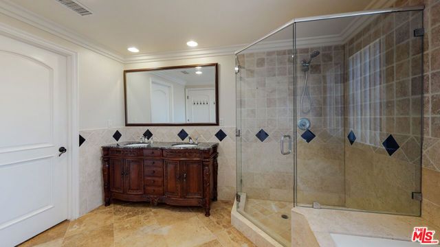 11440 National Boulevard 2, Los Angeles, CA 90064