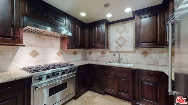 11440 National Boulevard 2, Los Angeles, CA 90064