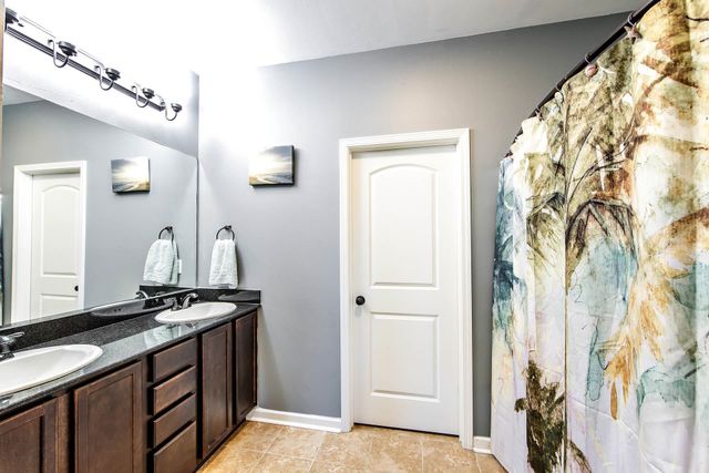 437 Christopher Dr, Houma, LA 70364