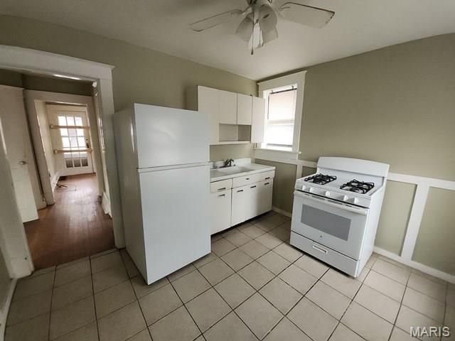 4660 Ray Avenue, St Louis, MO 63116