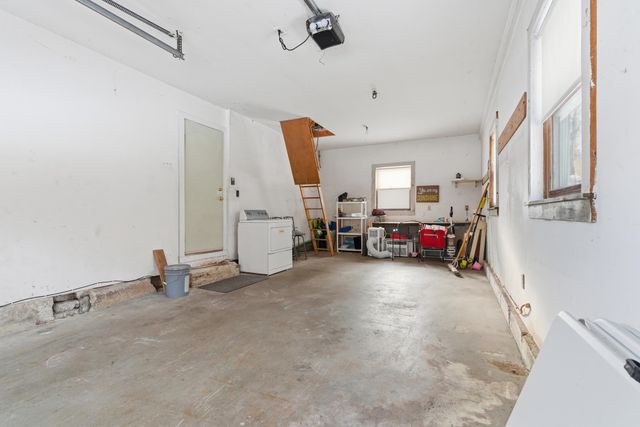 408 Manchester Road, Auburn, NH 03032