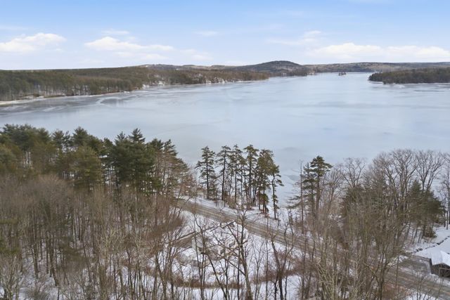 408 Manchester Road, Auburn, NH 03032