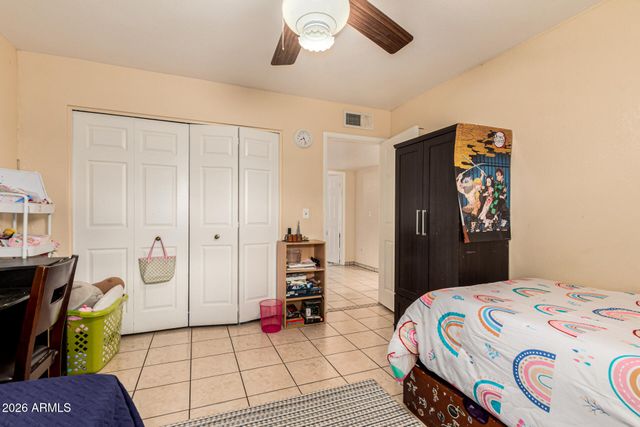 2 E MURIEL Drive, Phoenix, AZ 85022