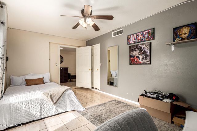 2 E MURIEL Drive, Phoenix, AZ 85022