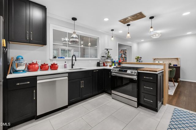 1300 Leclair Street, Chapel Hill, NC 27517