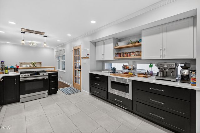 1300 Leclair Street, Chapel Hill, NC 27517