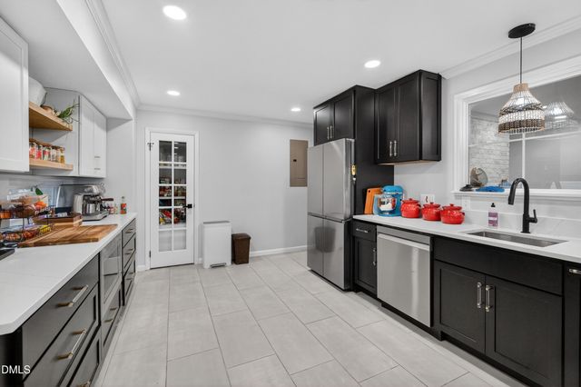 1300 Leclair Street, Chapel Hill, NC 27517