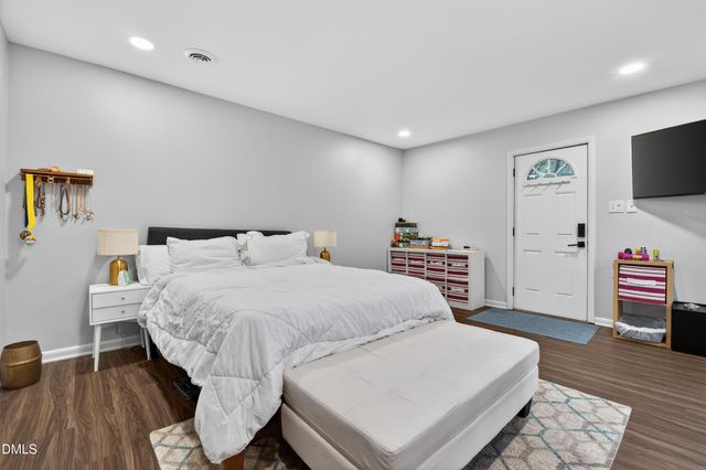 1300 Leclair Street, Chapel Hill, NC 27517