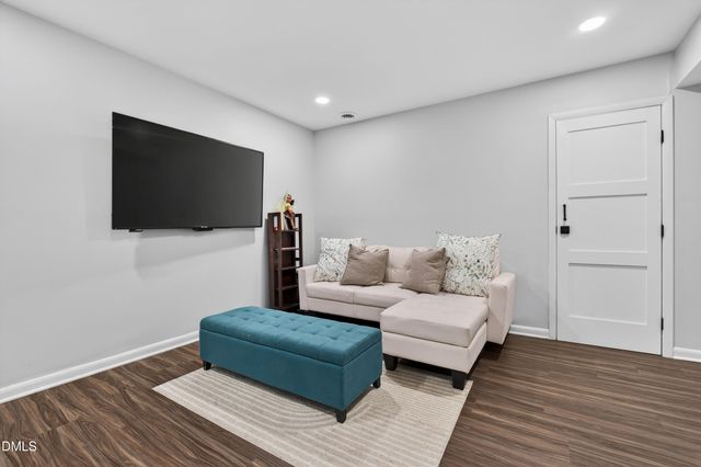 1300 Leclair Street, Chapel Hill, NC 27517