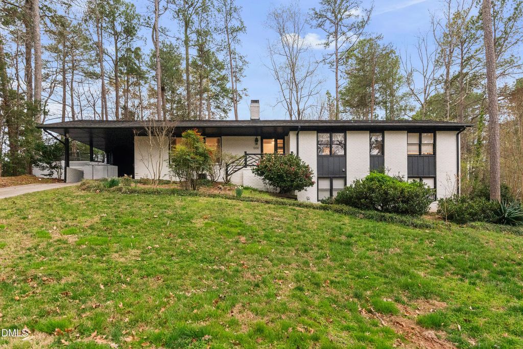 1300 Leclair Street, Chapel Hill, NC 27517