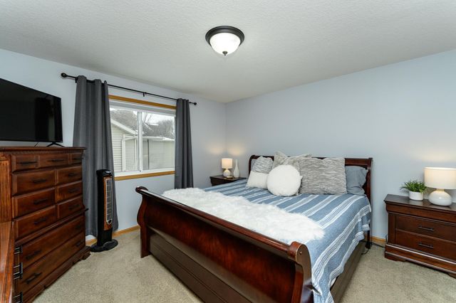 3852 46th Avenue NW, Rochester, MN 55901